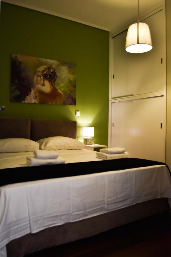 Βright Walled Designed Apt In Glyfada Center Athens Luaran gambar