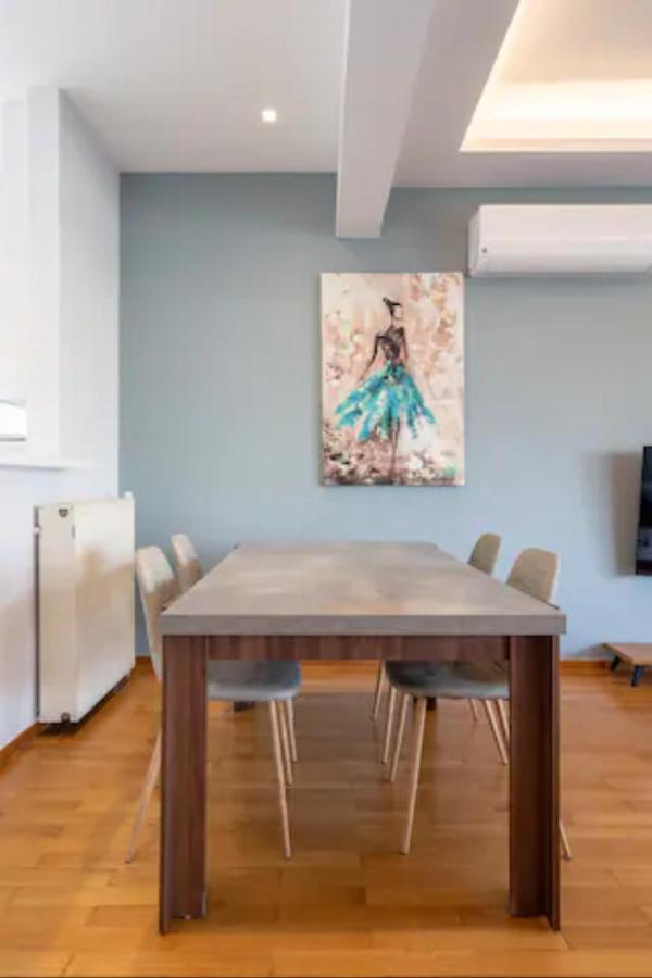 Βright Walled Designed Apt In Glyfada Center Athens Luaran gambar