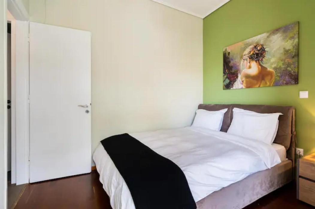Βright Walled Designed Apt In Glyfada Center Athens Luaran gambar